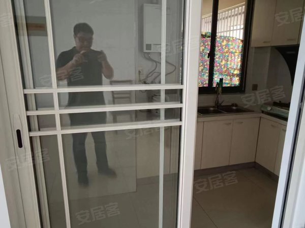 【多图】银湖花园,京口吾悦广场租房,银湖花园 2室2厅1卫 电梯房 90平