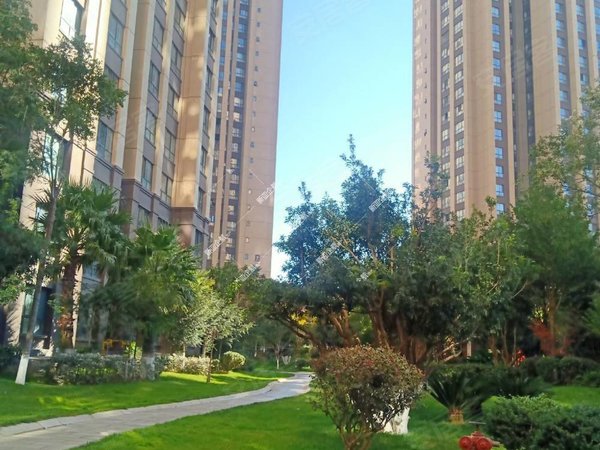 入住三房一卫1200元每月交通便利小区生活配套完善出租房源真实图片