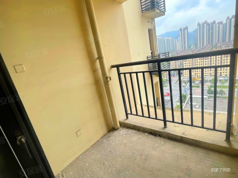 江津双福农贸城旁一室出行方便周边配套齐全业主急售,嘉峰家园二手房