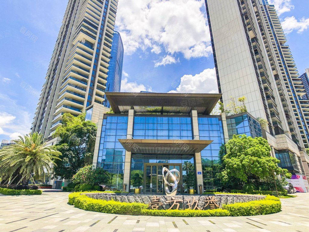 次新 户型方正 近地铁 配套齐 看房方便,壹方中心