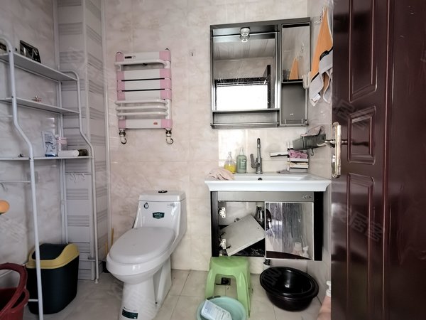 包头东河铁西欣愿佳园包暖房源采光好，南北通透，业主诚意出租两室的房出租房源真实图片