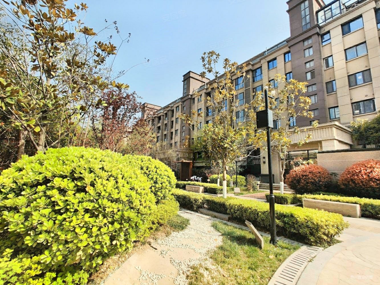 西安房产网>西安二手房>未央二手房>经济技术开发区二手房>龙记玖玺>