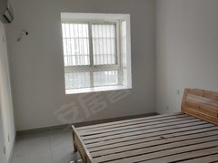 合肥肥西肥西县城南门小学对面，芮祠家园三室二厅，全屋瓷砖通铺，设施齐全出租房源真实图片