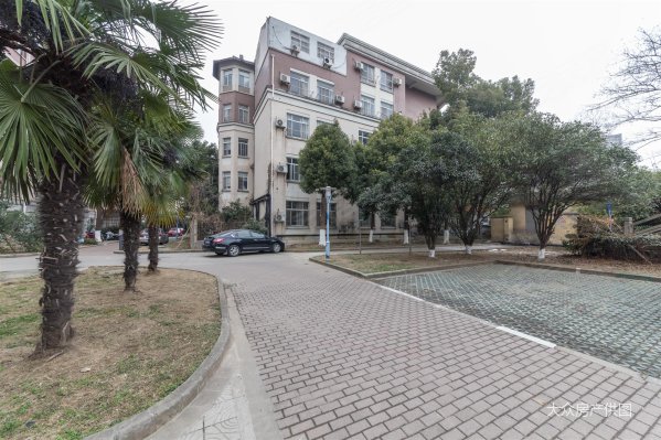 惠泉花园 朝南 满五 住房 电梯房 175万 诚心卖