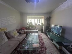 巴音郭楞库尔勒老城区萨依巴格旁孔雀小区五楼,三室两厅中装干净。设施齐全拎包入住。出租房源真实图片