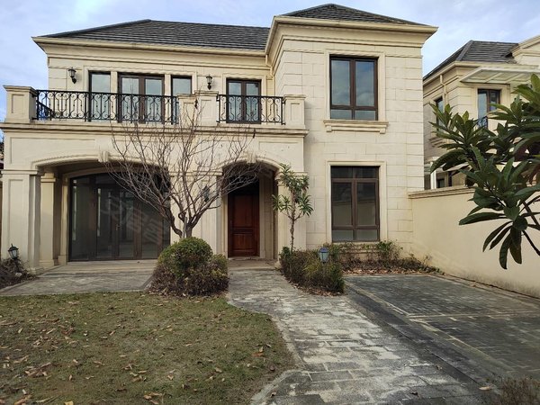 杭州临安青山湖绿城西子青山湖玫瑰园青山湖玫瑰园法式小别墅,特价