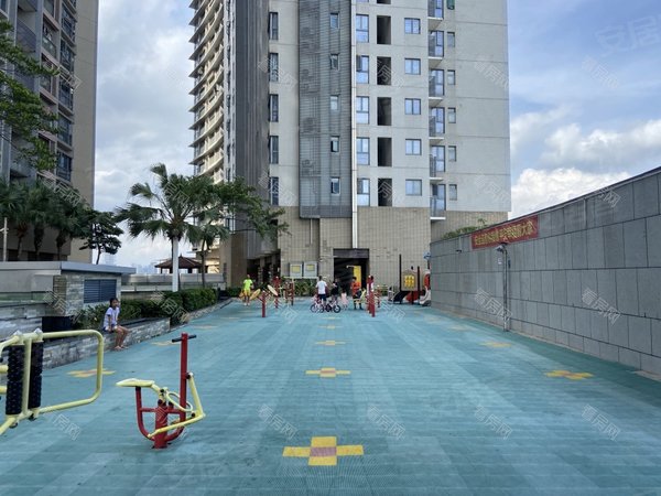 深圳福田福田口岸金地名津(商住楼)福田口岸(新出)高层一房,温馨装修