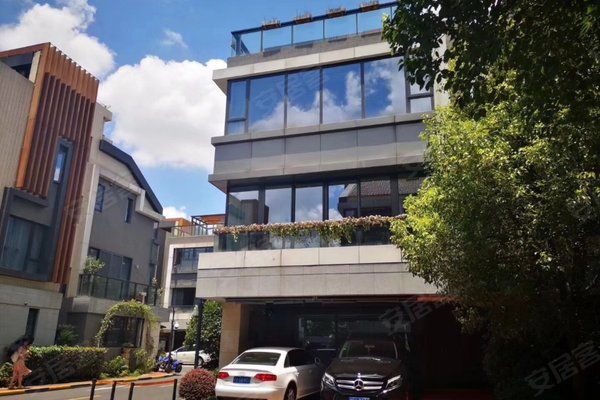 泷湾苑户型有哪些?怎么样,好不好_张曦解读:小区都是类独栋别墅.