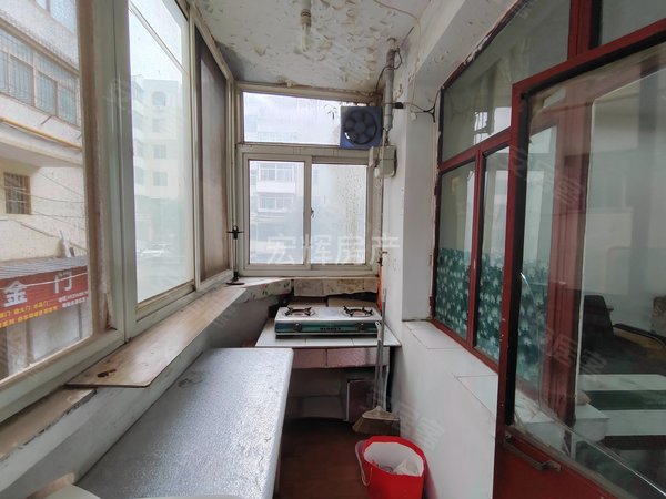 兰州城关东岗飞天家园A区(南区)城关拱星墩地铁口飞天家园A区(南区)1室1厅采光好可随时看房出租房源真实图片