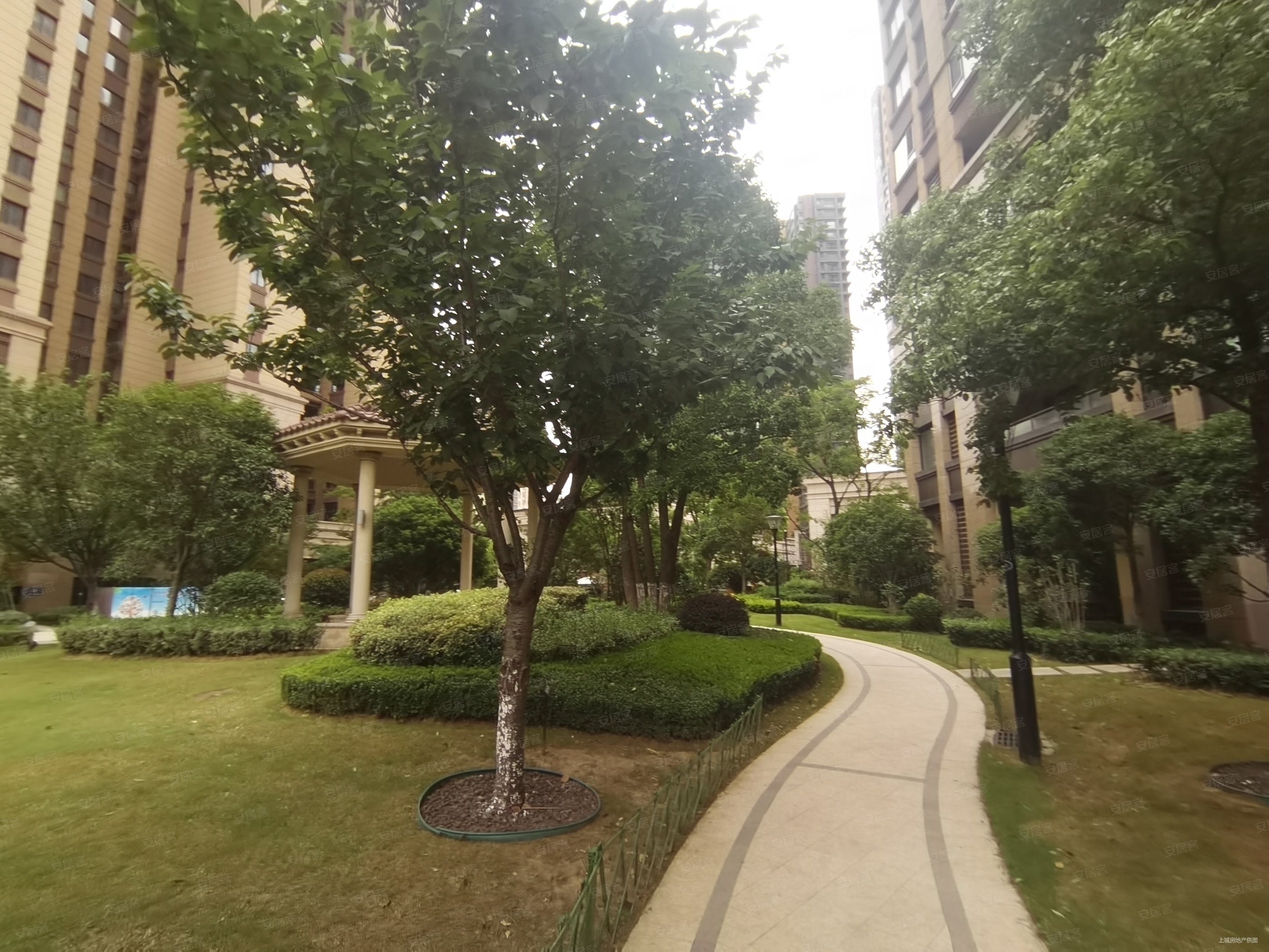 市中西新桥凯纳华侨城旁的次新毛坯电梯二房一一晋陵文锦