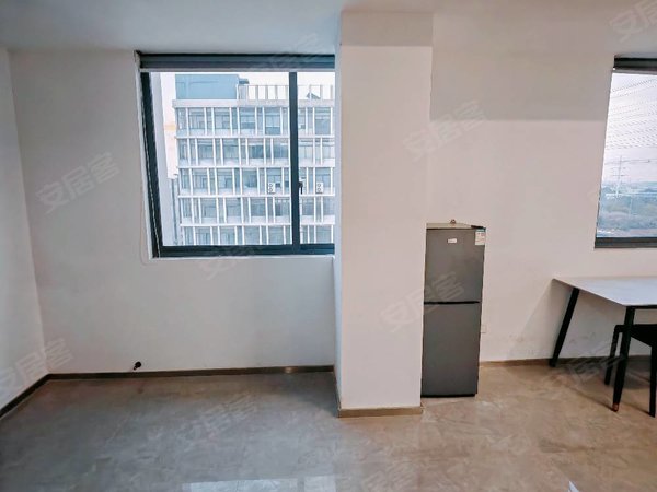 金华婺城秋滨工业区蟠龙村秋滨 新能源汽车小镇 领跑宿舍 金开大单间可短租月付出租房源真实图片