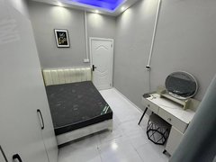 重庆江北观音桥可月付!0中介!急租观音桥茂业百货对面 江田大厦精装主卧带卫出租房源真实图片