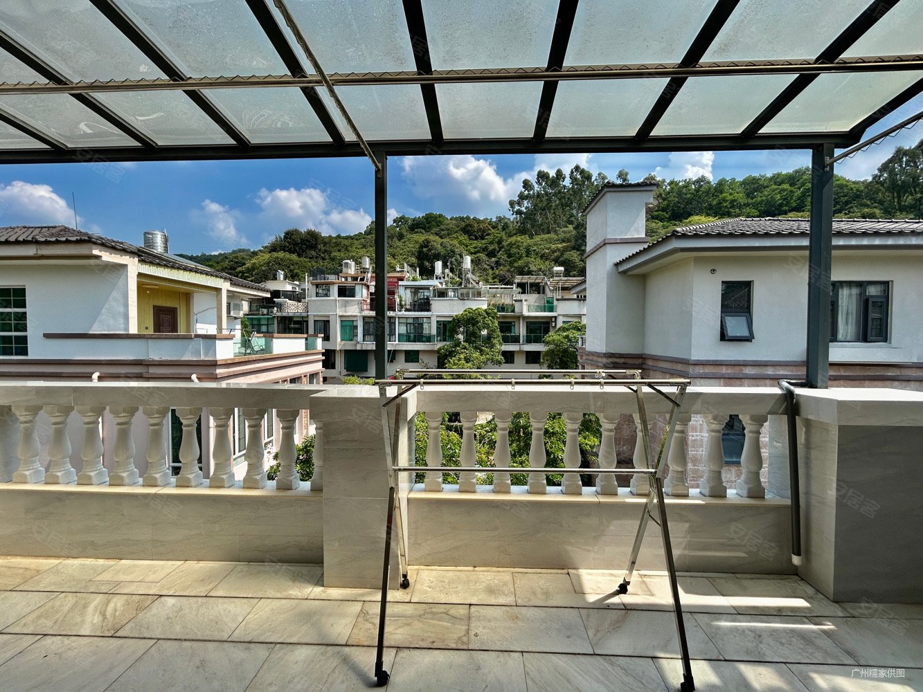 桐林别墅独栋别墅送200平方的大花园近期豪装拎包入住