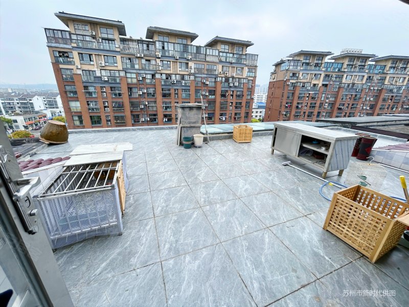 新出 亿城天筑空中别墅 三层豪装可拎包入住 赠送一层大露台