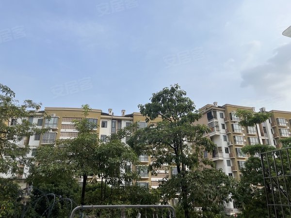 深圳龙岗横岗振业城(北区)六约北地铁站振业城别墅区主卧出租,直租无