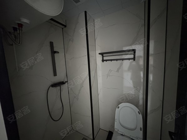 金华浦江县浦江城东保尔路122号楼自家公寓出租位置在宏业大道这边，离廿亩山夜市很近，停车方便出租房源真实图片