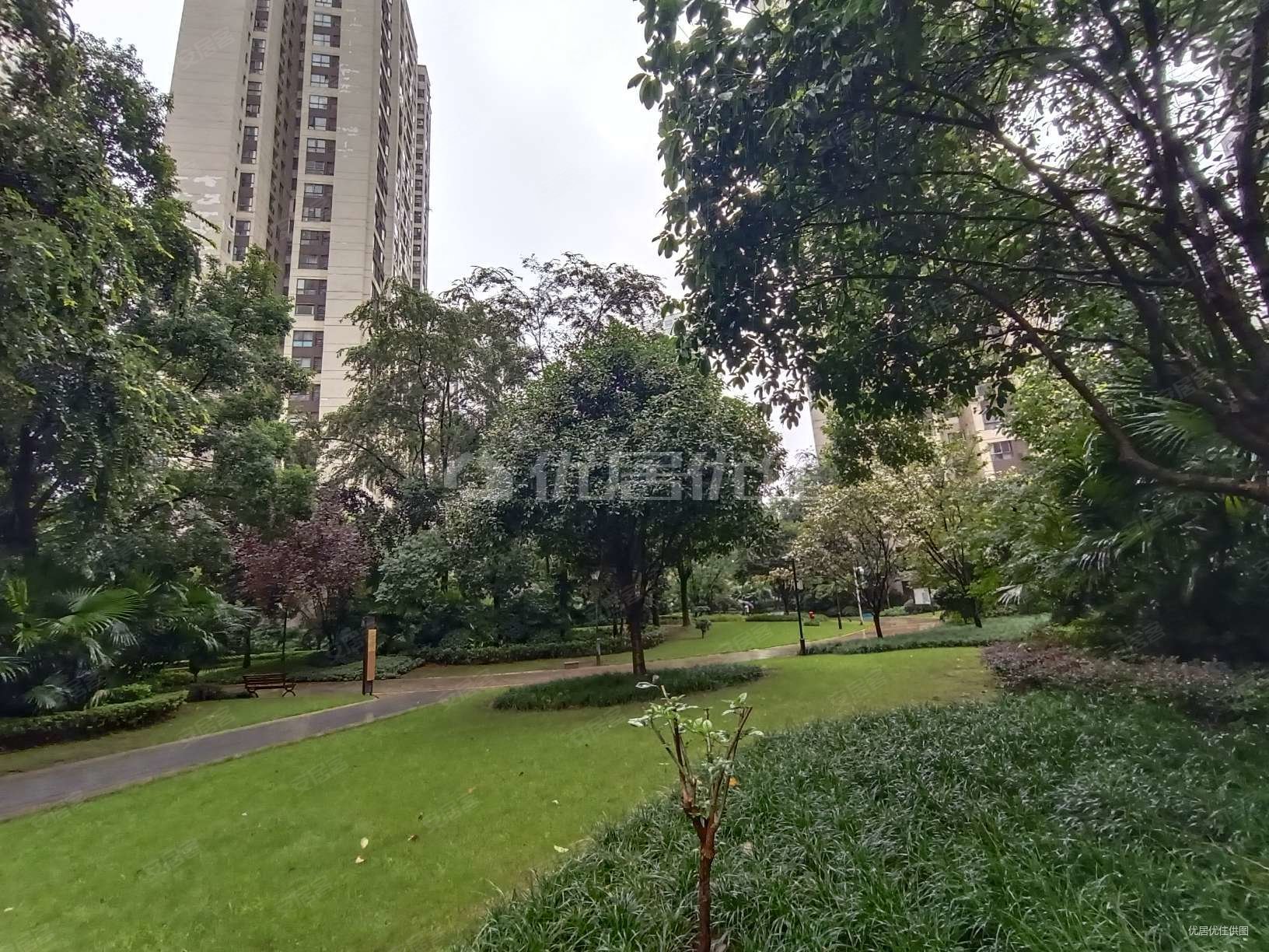 重庆房产网>重庆二手房>江北二手房>五里店二手房>融景城尚峰>