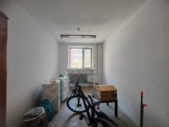 哈尔滨香坊文政文政新区底楼层  1室  可放库房  有上下水出租房源真实图片