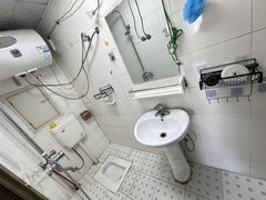 文山文山市州一中片区市中心单身公寓三鑫商贸城拎包入住可短租。出租房源真实图片