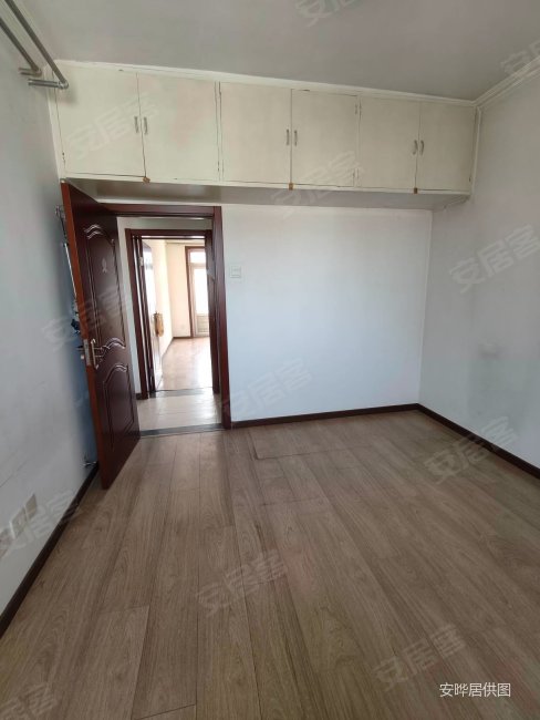 大灰厂小区两居室542平中层满五住房采光好无遮挡