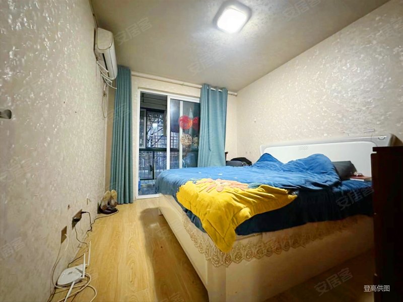 银龙鑫苑石杨路三房低价电梯房交通便利天安数码城业主诚售好房