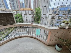 深圳宝安新安（已核验）灵芝新安公园双地铁口，小学旁，楼梯二房二房，南北通出租房源真实图片