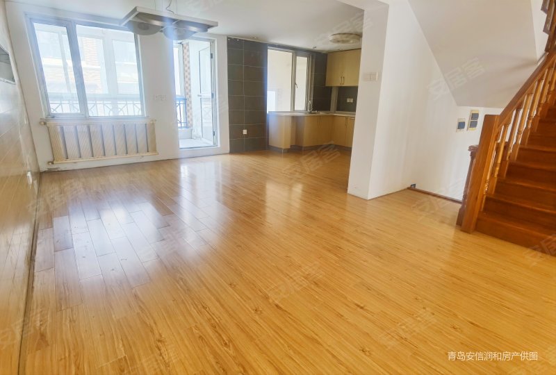 带露台 看房随时,名都苑(别墅)二手房,290万,4室2厅,3卫,284平米-青岛