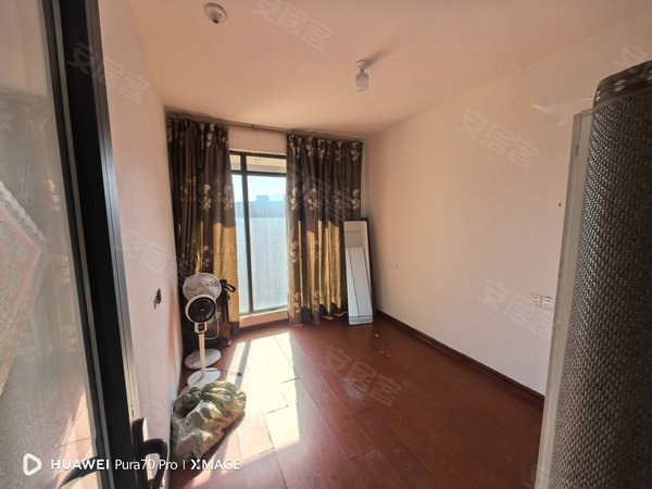 金华东阳东阳市中心海德公园A区海德跃层五房，三万一年出租房源真实图片