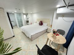 杭州临平临平北9号线荷禹路地铁口 万达广场楼上 拎包入住 家具齐全 精装修出租房源真实图片