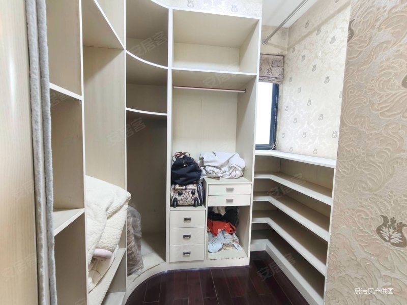 中大青山湖花园6室2厅2卫152.58㎡南北188万