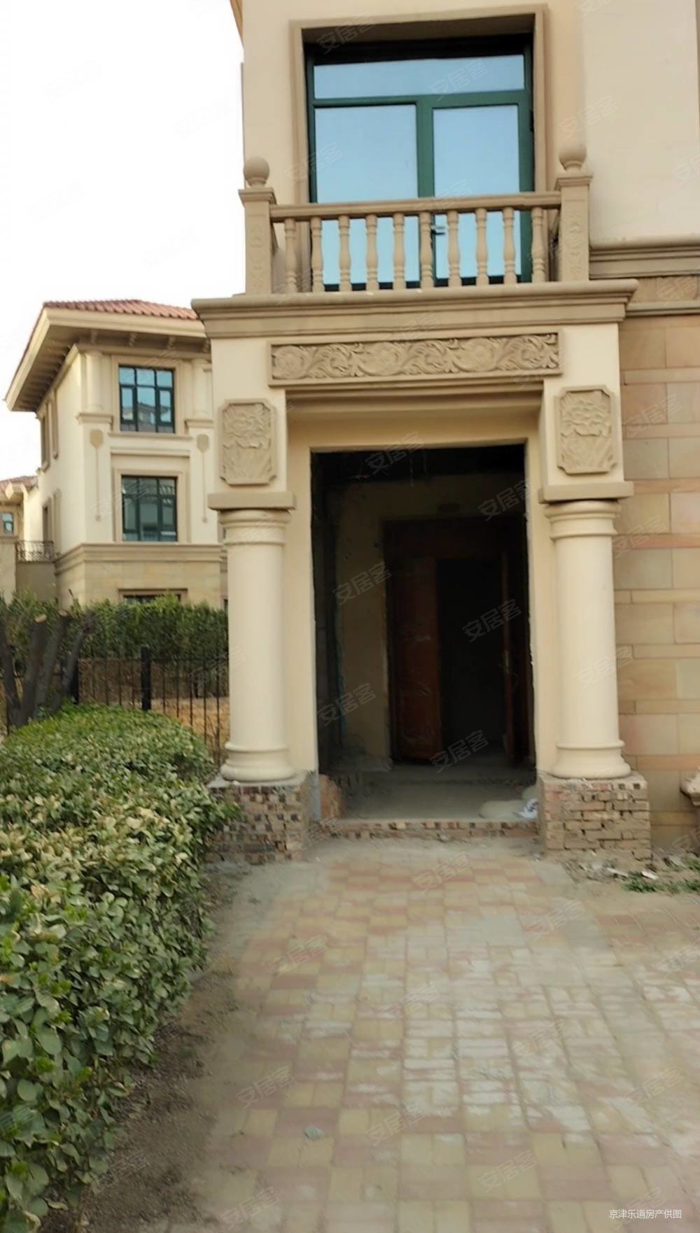 国瑞生态城(别墅)5室3厅4卫262㎡南北245万