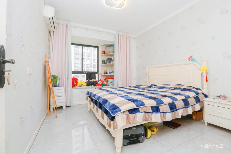 急卖急卖急卖 华地森林湖 精装三房 随时可看房