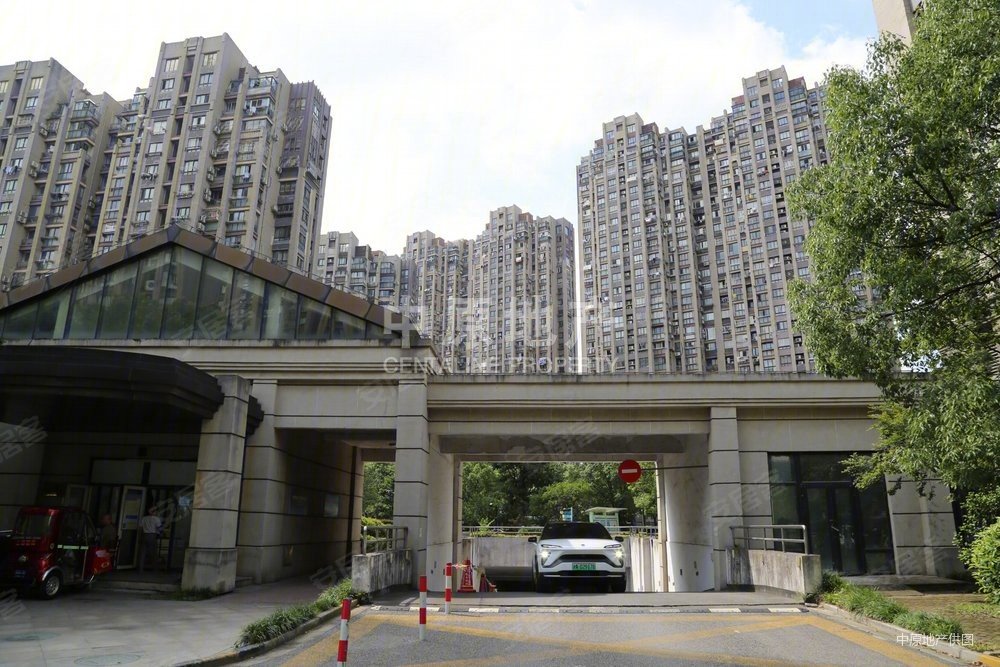 绿地新翔家园2室2厅1卫70.44㎡南375万