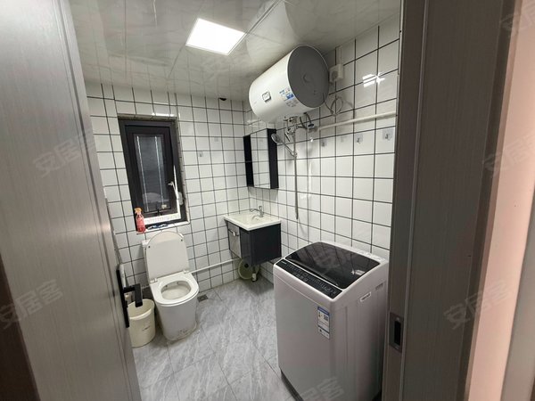 苏州虎丘虎丘城区黄浦花园无中介费实拍 可短租黄浦花园主卧带内卫,索