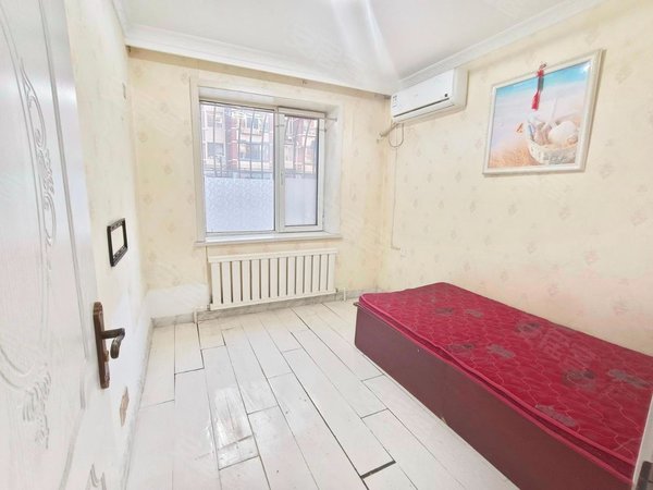 大连沙河口侯家沟侯一小区侯一小区春柳地铁站旁两室一厅精装修近地铁车站市场配套齐全出租房源真实图片