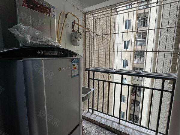 【多图】蓝山上城,凤岭北租房,蓝山上城 3室2厅2卫 电梯房 精装修107