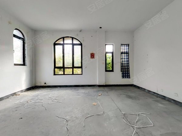 海宁长安镇农发区星星港湾花园琴海居(别墅)星星港湾花园琴海居(别墅) 毛坯 适合电商仓库出租房源真实图片