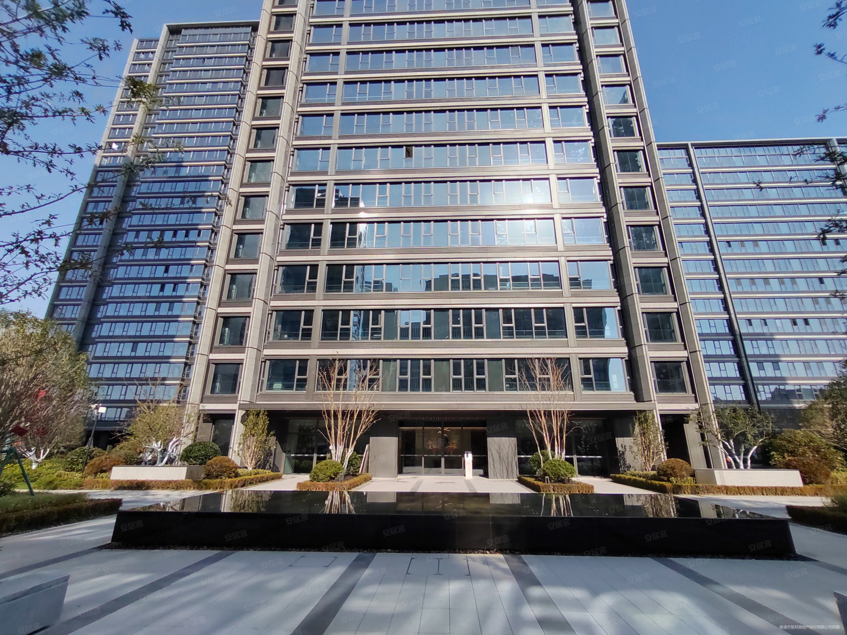 288万地铁口绿城晓风印月一附一中中间楼层精装三室