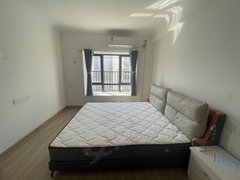 孝感孝南东城区孝感东站碧桂园，简单装修4房1600包物业，有钥匙看房出租房源真实图片