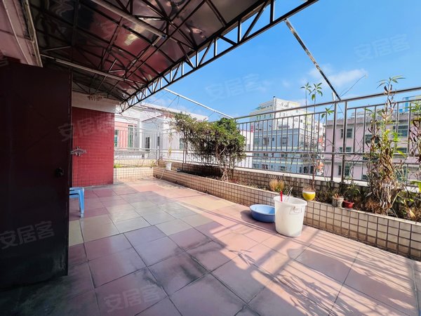 深圳龙华大浪三合华侨新村谭罗华侨新村 私人大露台大两房两厅 采光无