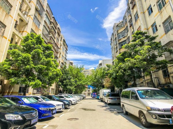 深圳宝安新安海天花园翻身站海天花园精装三房家私电器全齐随时看房