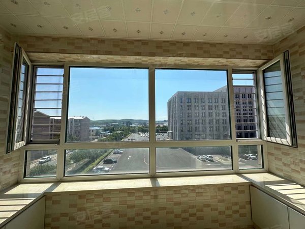 延边延吉金达莱警苑小区延西 警苑小区 五楼 一室一厅.