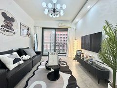 重庆南岸南坪南坪万达铂邸 黑白风精装两房 现房实拍 密码锁 随时看房出租房源真实图片