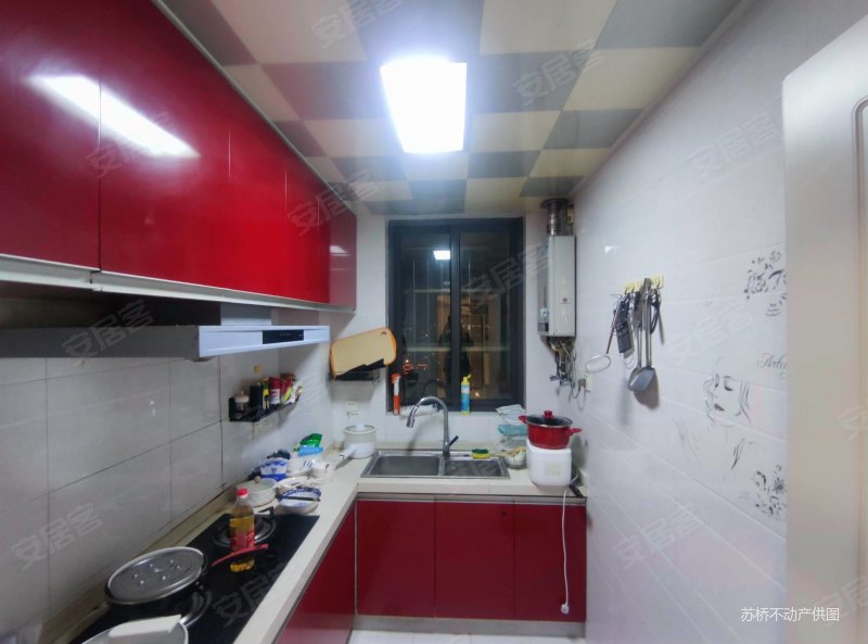 凤凰名城 地铁口 好楼层  采光好 周边配套齐全 主营小区