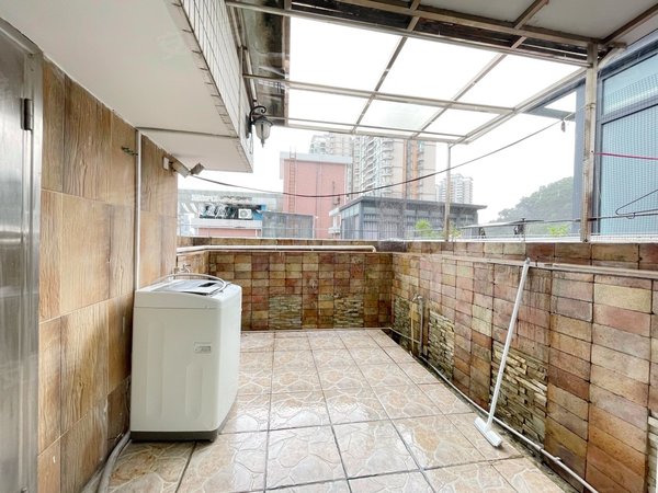 深圳罗湖翠竹翠景山庄翠景山庄顶楼复式 可住家可做办公室 钥匙在手