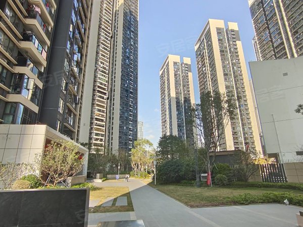 深圳光明光明勤诚达正大城悦园正大城三期三房两厅两卫看花园户型