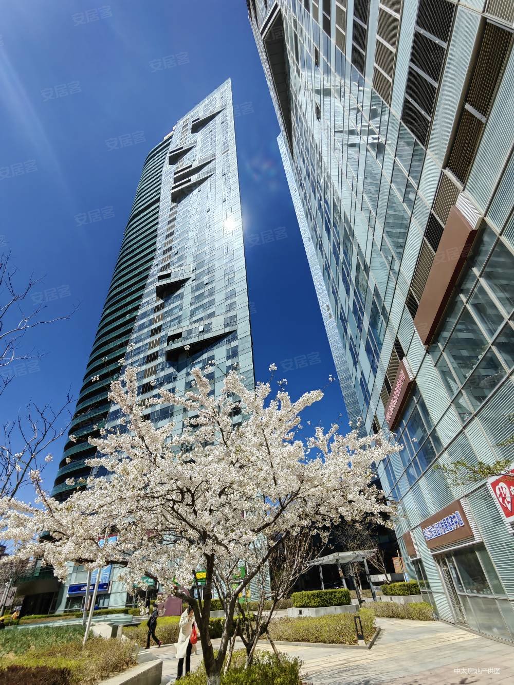 大连中心裕景2室看海景观房近柏威年地铁医院实验