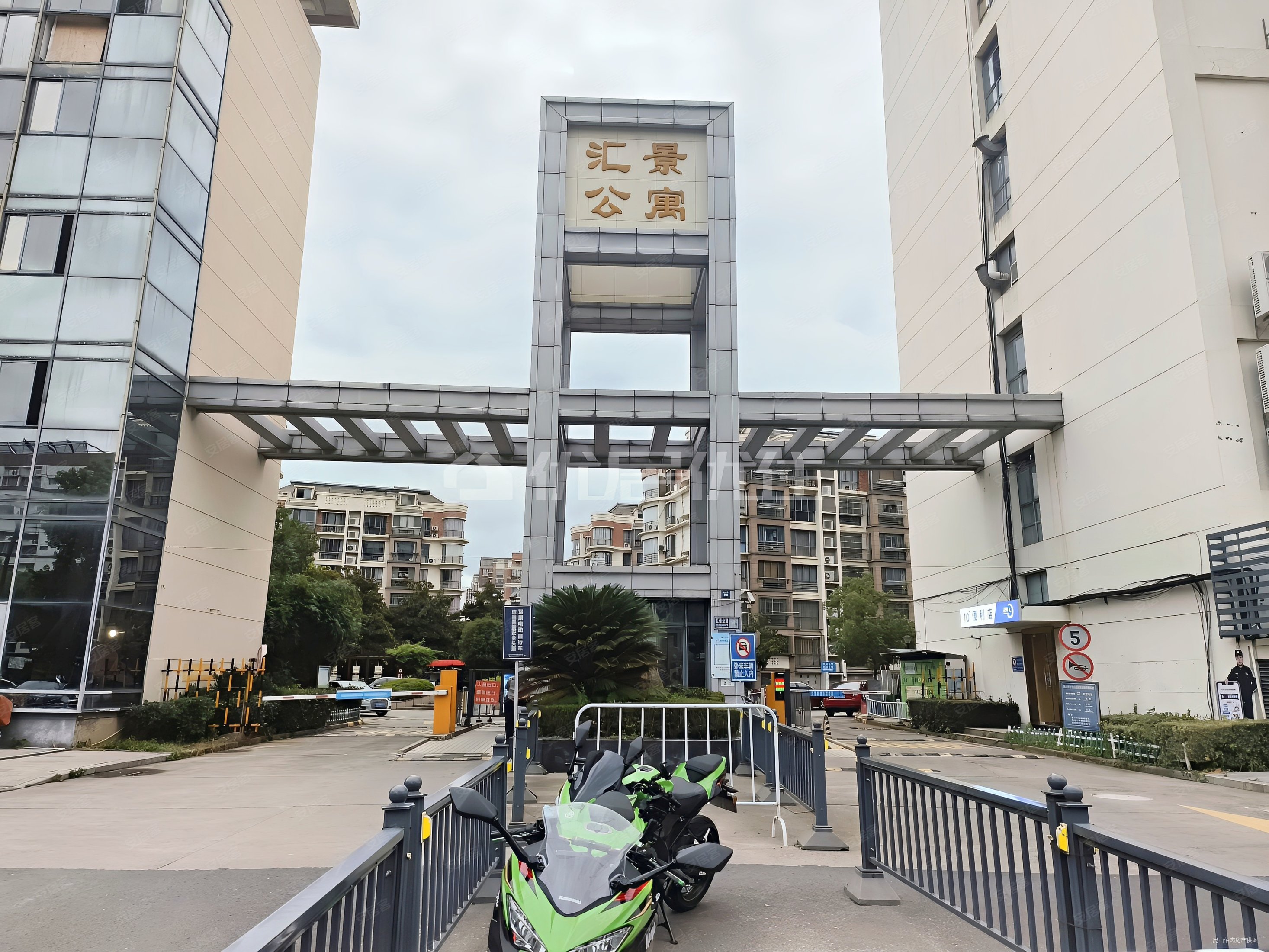 汇景公寓精装可拎包入住板楼南北通透小三居正规商品房