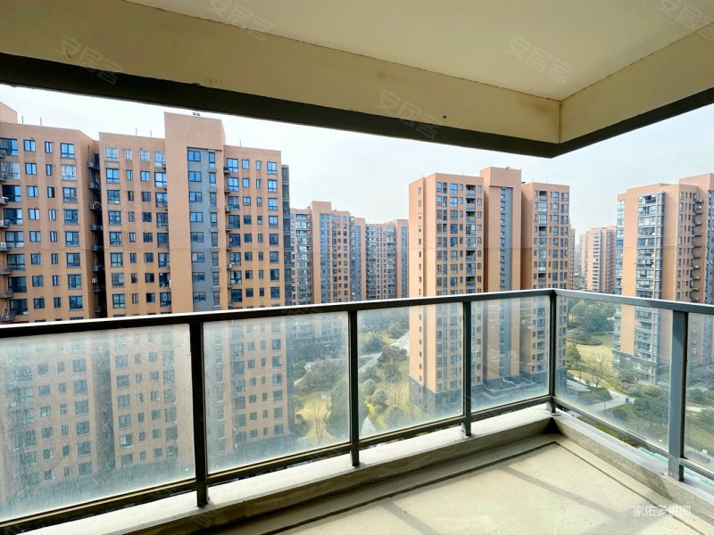 冠城大通二期四房双阳台好楼层采光刺眼龙池地铁口