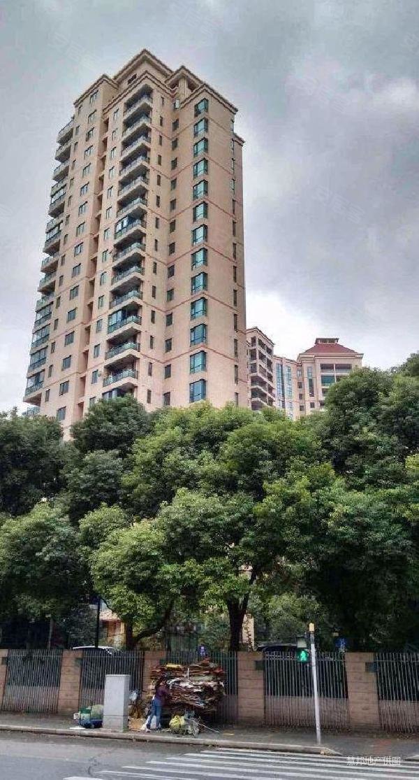 上海房产网>上海二手房>长宁二手房>天山二手房>仁恒河滨花园>